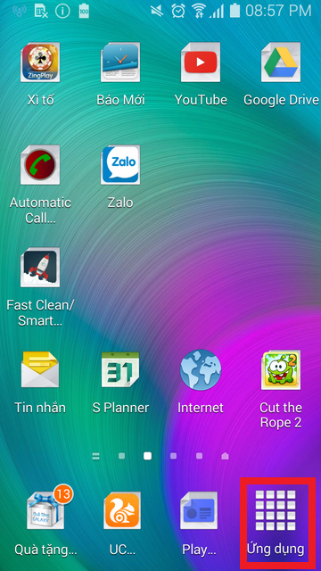 Từ màn hình chính, chọn Ứng dụng.